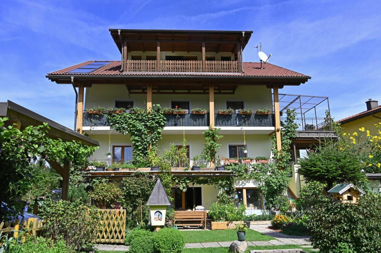 Appartement Mittagskogel Velden am Woerthersee Exterior photo